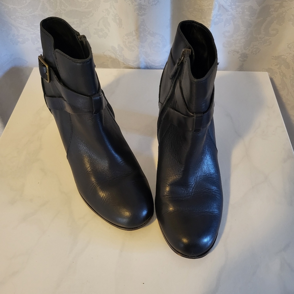 Cole Haan Grandiose Clasidy,Women Leather Ankle Boots, Size 8B, Color Black